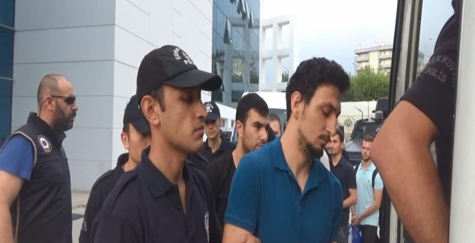 Bursa’da FETÖ’nün TSK yapılanmasına operasyon: 7’si teğmen, 13 gözaltı