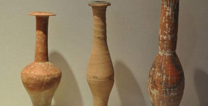 Çok sayıda sikke ve heykel ele geçirildi