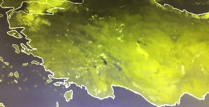 İstanbul'da nem ve sıcaklık rekorunu Karadeniz'den gelen alçak bulutlar engelledi