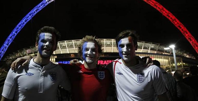 Wembley'de binlerce taraftar Fransa Milli Marşı'nı söyledi
