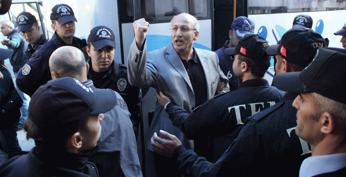 Manisa'daki Paralel Yapı operasyonunda 7 tutuklama