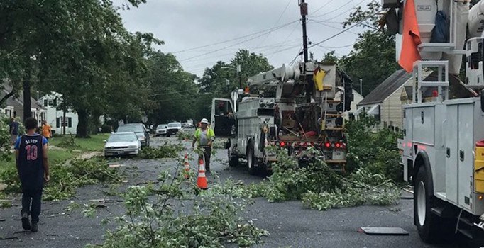 ABD’de beklenen kasırga etkisini gösterdi