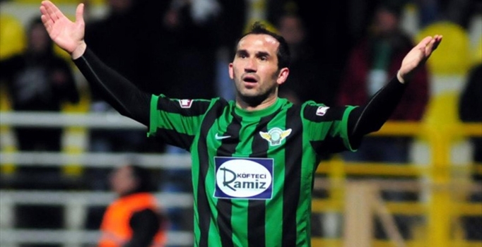 Göztepe'den Gekas bombası