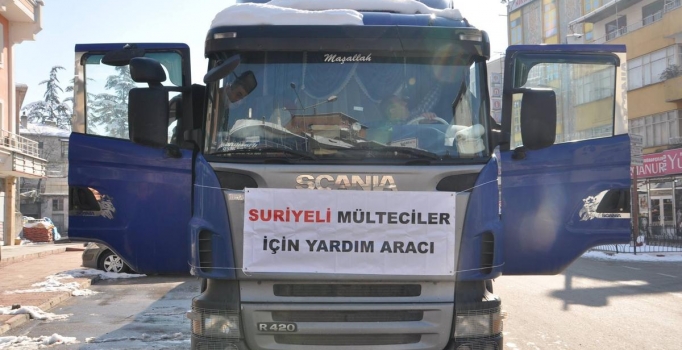 Şanlıurfa'dan sınır ötesinde kalan Suriyelilere yardım malzemesi gönderdi