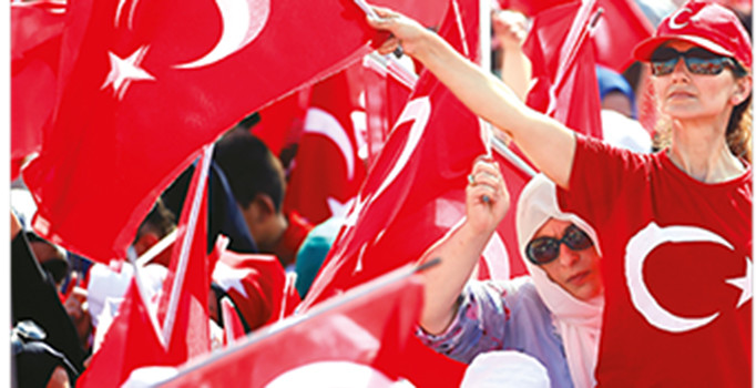 Ali Bayramoğlu yazdı: Bu topraklarda demokrasi bir hayal mi?