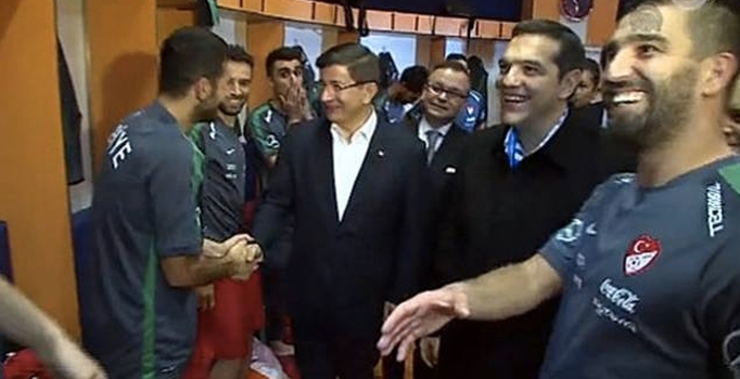 Arda Turan Çipras'ı Milli Takım ile tanıştırdı