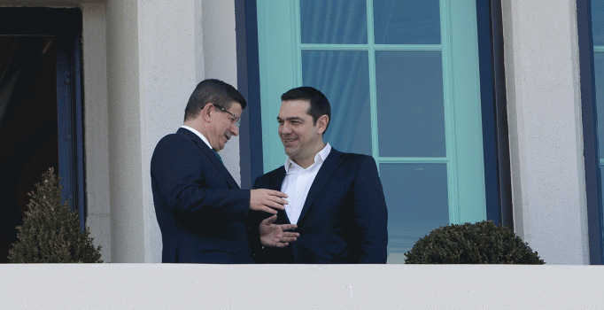 Davutoğlu ile Çipras'ın Çankaya Köşkü'nde balkon sohbeti