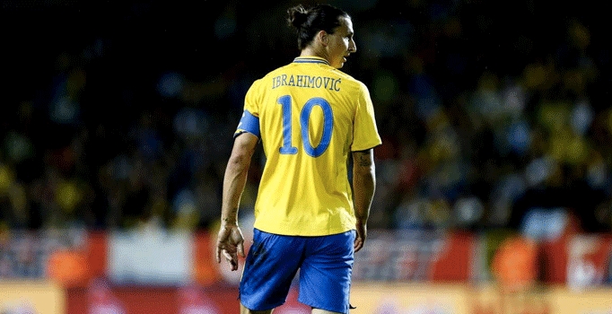 Zlatan Ibrahimovic İsveç'i finallere taşıdı
