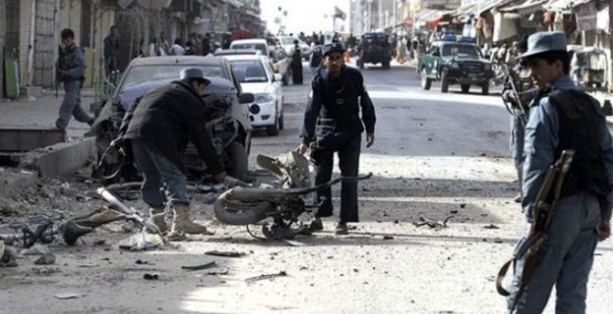 Afganistan'da Taliban ile DEAŞ çatıştı