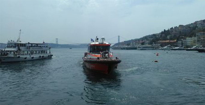 İstanbul Boğazı gemi geçişlerine açıldı