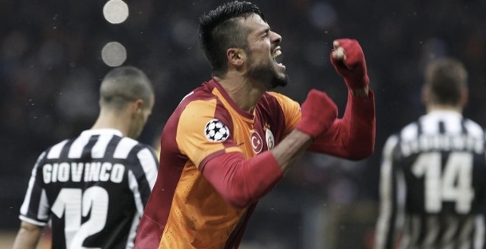 Galatasaray'ın eski futbolcusu Gökhan Zan futbolu bıraktı