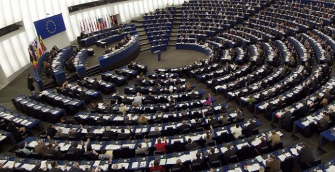 AB Kuzey Kore'ye yaptırımları genişletti