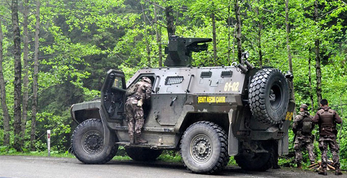 Trabzon'da teröristlerle sıcak temas: Şehit ve yaralılar var | Son dakika