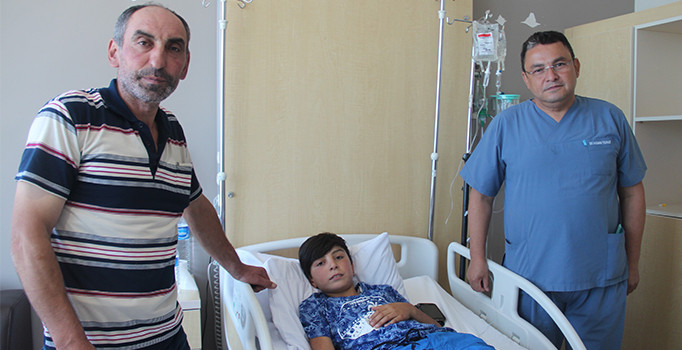 Giresun'da denizde boğuma tehlikesi geçiren çocuk kalp masajıyla hayata geri döndü