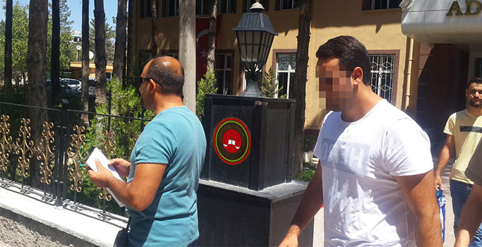 Niğde'de 'Hero' tişörtüyle dolaşan genç gözaltına alındı