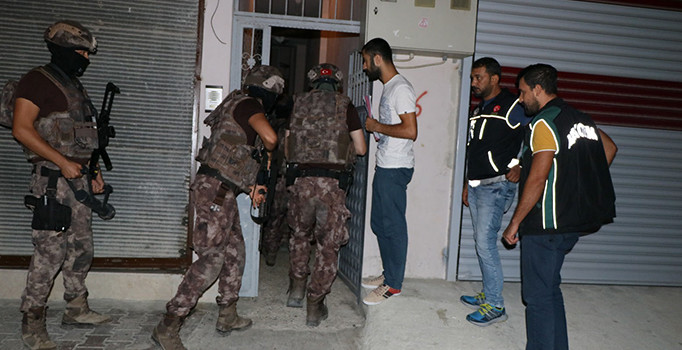 Adana'da PKK operasyonunda 20 gözaltı