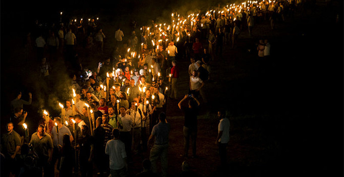 ABD'de ırkçıların gösterisi sonrası olağanüstü hal ilan edildi