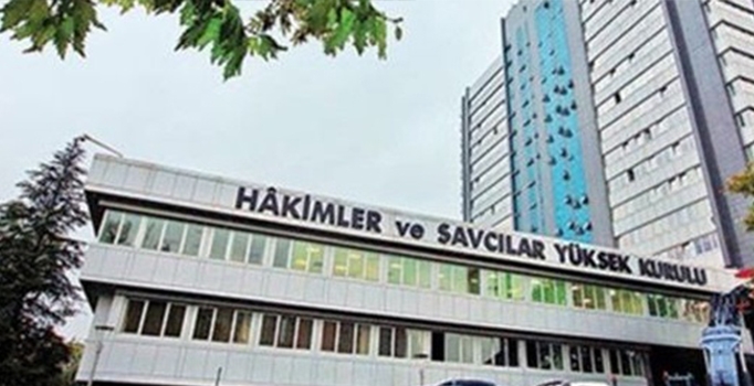Hukukçulardan HSYK kararına tam destek