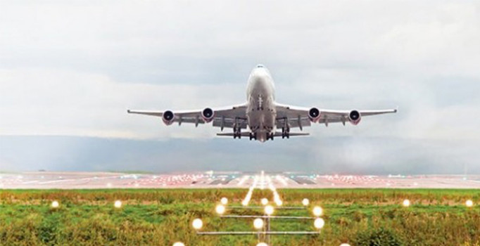 Mısır'da askeri eğitim uçağı düştü: 1 ölü