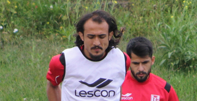 Balıkesirspor'da Cihat Arslan'dan, Burak Çalık'a af