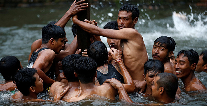 Nepal'de sel ve heyelan