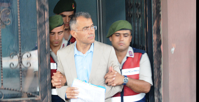 FETÖ sanığı eski komutana müebbet hapis cezası