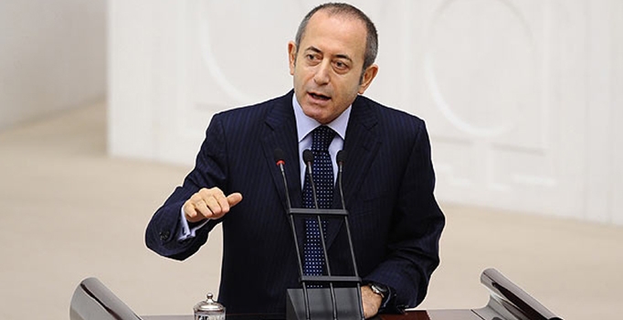 Mehmet Akif Hamzaçebi kimdir?