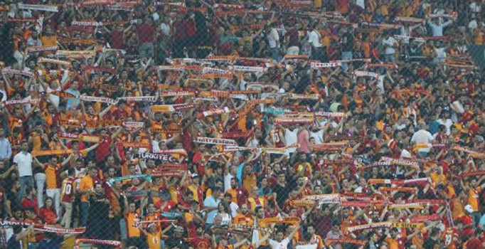 Galatasaraylılar takımlarını yalnız bırakmadı