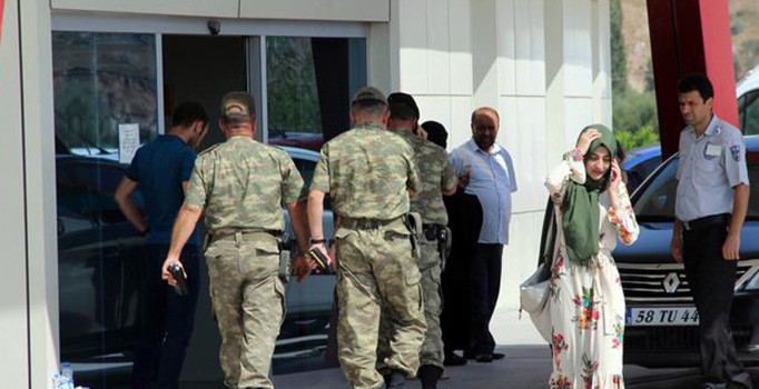 Sivas'ta 31 asker gıda zehirlenmesinden hastaneye kaldırıldı