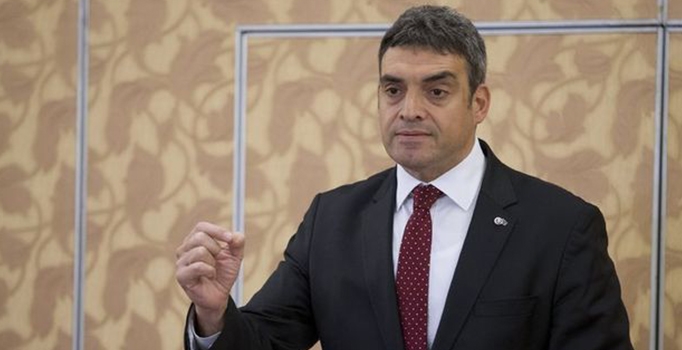 Umut Oran: Kurultay için yeterli imzayı topladık