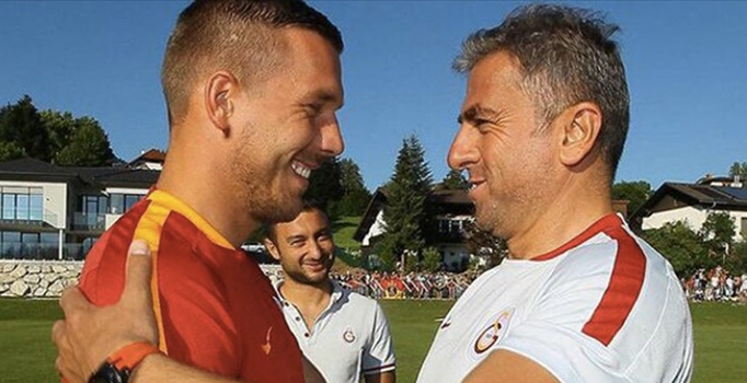 Lukas Podolski Hamza Hamzaoğlu'na mesaj gönderdi