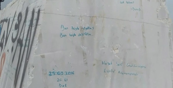 Yalova'da Deprem Anıtı'na çirkin saldırı