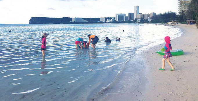 Füze tehdidi altındaki Guam adasında neler yaşanıyor?