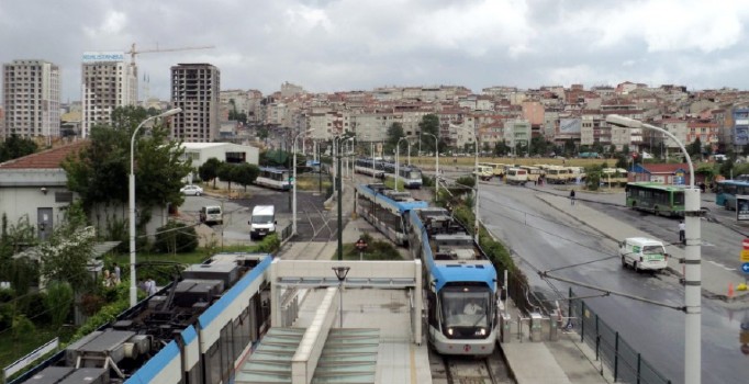 Zeytinburnu tramvay hattı yerin altına alınıyor
