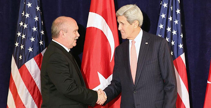 Sinirlioğlu Kerry ile Suriyeli Türkmenlere saldırıları görüştü