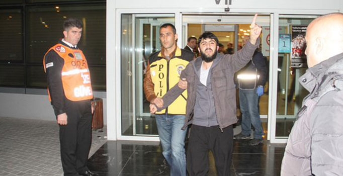 Türkiye - İsrail maçında tribünlerde arbede: 14 gözaltı