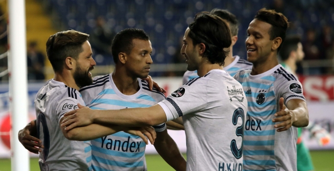 Fenerbahçe Mersin'de aşka geldi