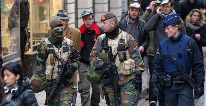 Belçika, Brüksel'de terör alarmı verdi