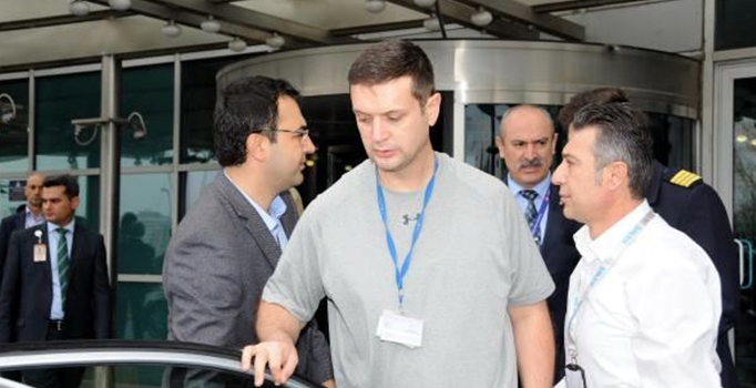 Mali'de rehin alınan 6 THY personelini uçağı İstanbul'a indi