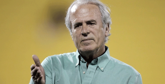 Galatasaray'la anlaştığı iddia edilen Denizli'ye taraftarın tepkisi merak ediliyor