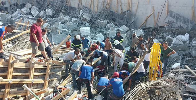 Hatay'da okul inşaatında göçük: 1 ölü, 3 yaralı | Son dakika haber