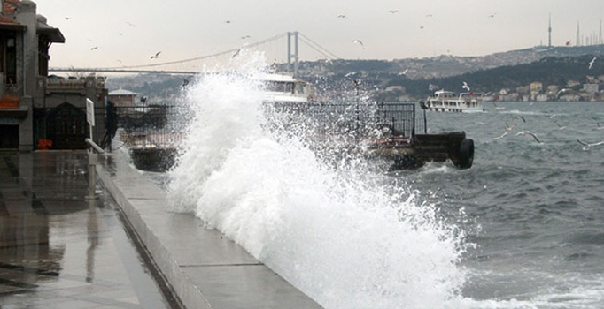 Lodos nedeniyle İDO, BUDO seferleri iptal, THY 72 uçak seferini durdurdu