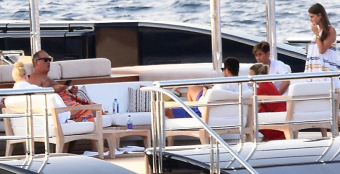 Rus milyarder Akhmedov, Bodrum'dan ayrılamadı