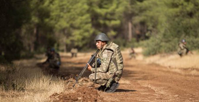 Hatay Yayladağı'na füze düştü: Rejim'e obüslerle karşılık verildi