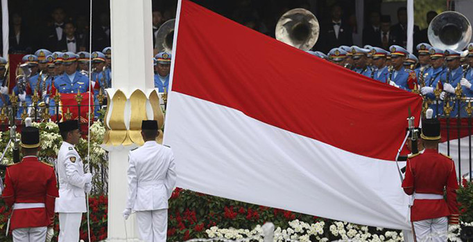 Endonezya ile Malezya arasında 'bayrak krizi'