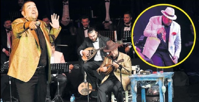 Ata Demirer hayranlarıyla buluştu