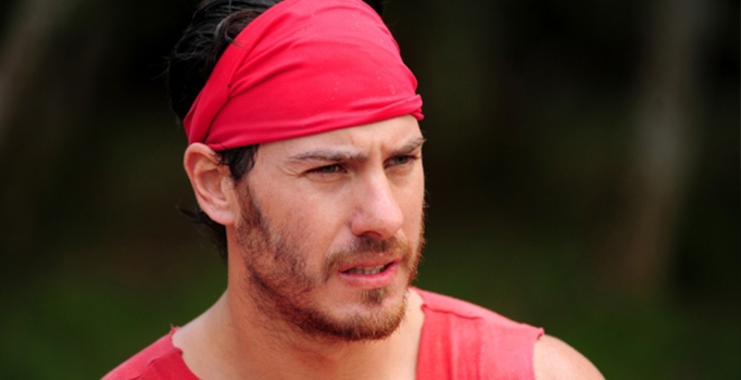 Eski Survivor yarışmacısı Akın Saatçi Yağmur Yıldırım’la evlendi - Nikah şahidi Acun Ilıcalı oldu