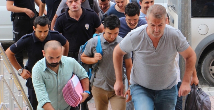 Kocaeli'deki FETÖ operasyonunda 8 astsubay adliyeye sevk edildi