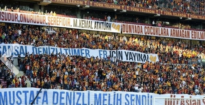 Mustafa Denizli o pankartlar için ne dedi?