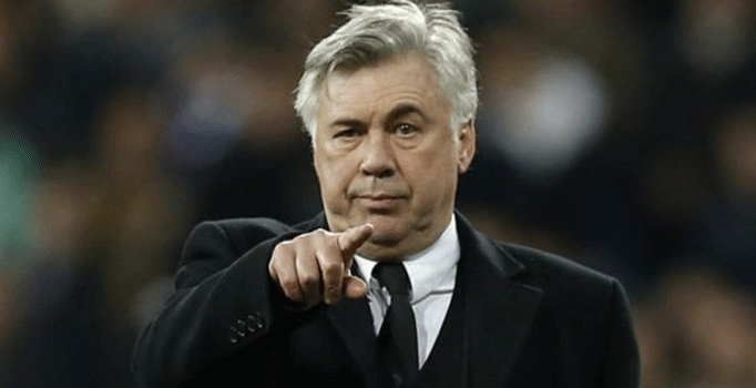 Real Madrid'de teknik direktör Rafael Benitez'in tahtı sallanıyor